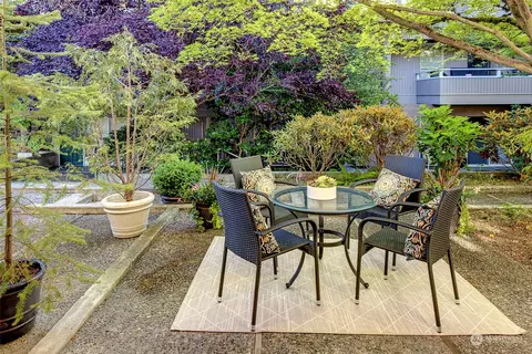 860 100th Ave NE #38, Bellevue, WA 98004
