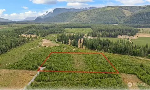 9250 Heady Rd, Sumas, WA 98295