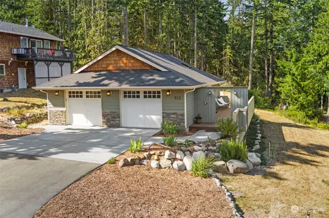 922 43rd St, Port Townsend, WA 98368