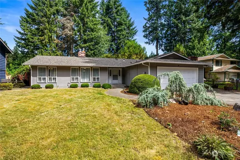 3305 SE Summer Pl, Port Orchard, WA 98366