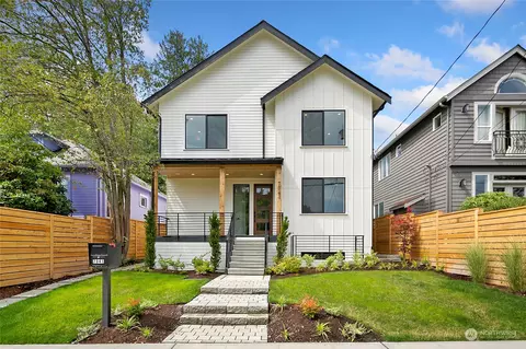 7041 34th Ave NE, Seattle, WA 98115