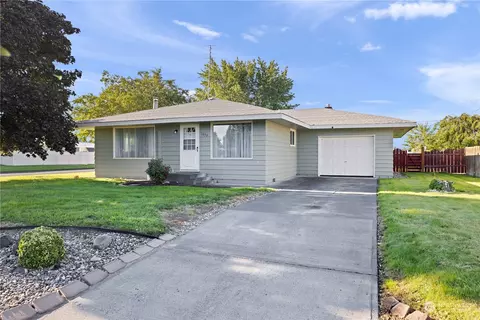 1052 Elm St, Othello, WA 99344