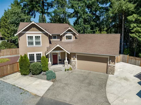 32334 Hoyt Rd SW, Federal Way, WA 98023