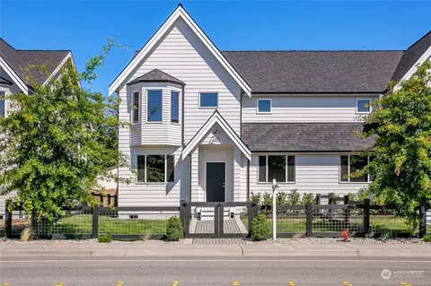 6103 Vista Dr, Ferndale, WA 98248