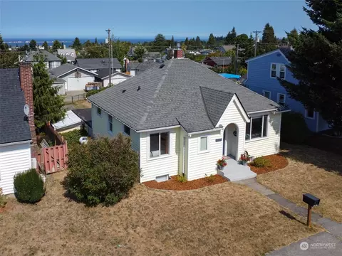 131 W 14th St, Port Angeles, WA 98362