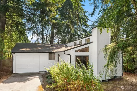 8755 SW 190th St, Vashon, WA 98070