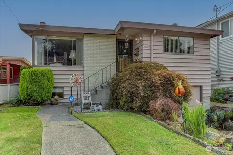 2818 Harris Pl S, Seattle, WA 98144