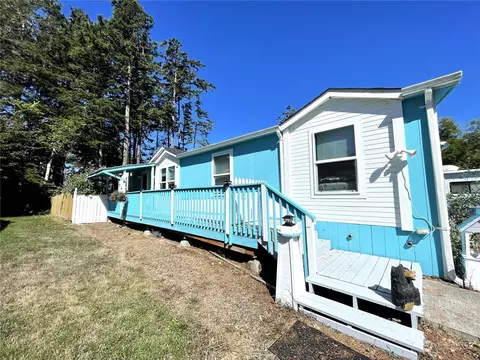 673 Duck Lake Dr NE, Ocean Shores, WA 98569
