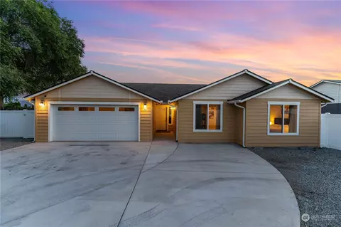 32 Honeycrisp Ln, Manson, WA 98831
