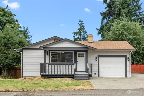 2716 SW 330th St, Federal Way, WA 98023