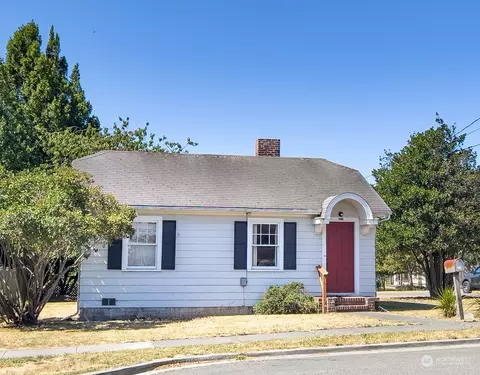 735 Harrison St, Port Townsend, WA 98368