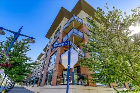 400 Washington Ave #413, Bremerton, WA 98337