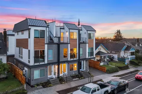 823 NE D Ne 70th St, Seattle, WA 98115
