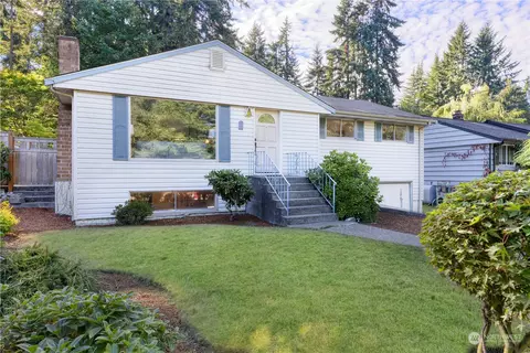 18521 28th Ave NE, Lake Forest Park, WA 98155