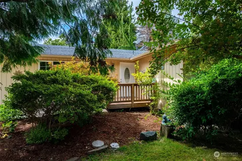 215 Hertel Way, Nooksack, WA 98276