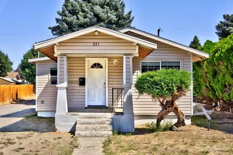 921 Monroe St, Wenatchee, WA 98801