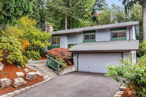 12425 NE 2nd St, Bellevue, WA 98005