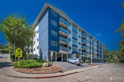 3711 26th Pl W #204, Seattle, WA 98199