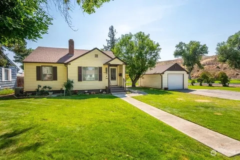 456 6th Ave SW, Ephrata, WA 98823