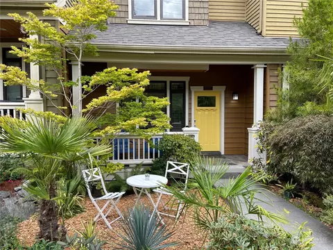 16 W Etruria St, Seattle, WA 98119