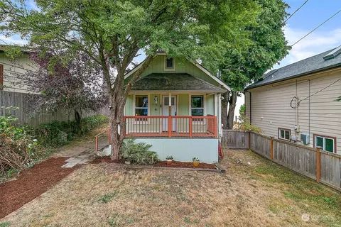 1116 N Cambrian Ave, Bremerton, WA 98312