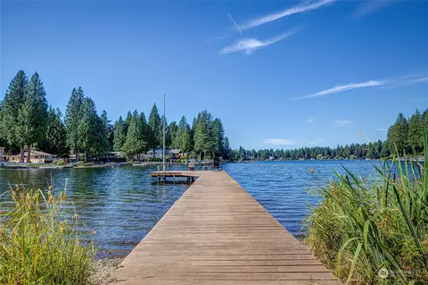 31623 E Lake Morton Dr SE, Kent, WA 98042