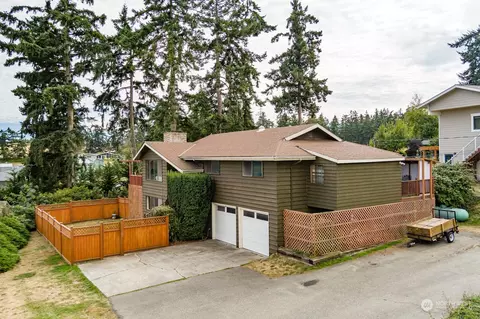 931 Walker Heights Pl, Oak Harbor, WA 98277