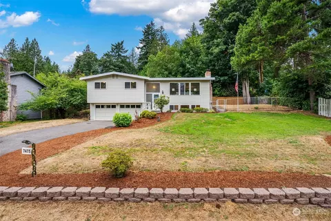 7475 Navajo Trl NE, Bremerton, WA 98311