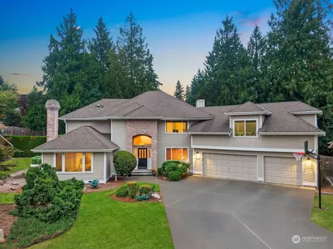 2014 222nd Ave NE, Sammamish, WA 98074