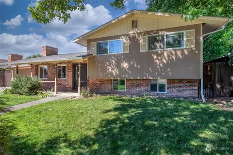 2017 Crawford Dr, Walla Walla, WA 99362