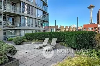 2929 1st Ave #201, Seattle, WA 98121