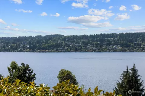 15745 62nd Ave NE, Kenmore, WA 98028