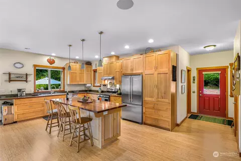 7202 S Pass Rd, Maple Falls, WA 98266 photo 9