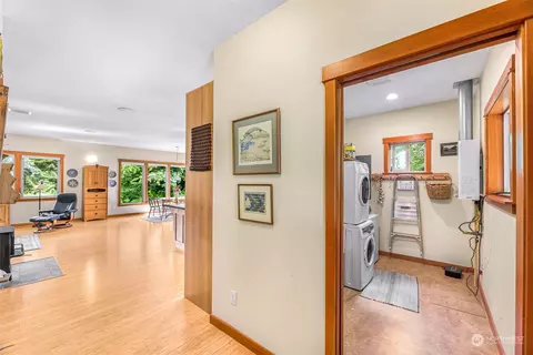 7202 S Pass Rd, Maple Falls, WA 98266 photo 6