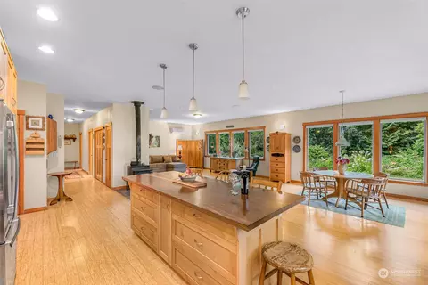7202 S Pass Rd, Maple Falls, WA 98266 photo 11
