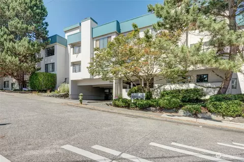 1740 NE 86th St #203, Seattle, WA 98115