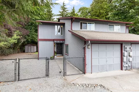 4127 108th St SE #A, Everett, WA 98208