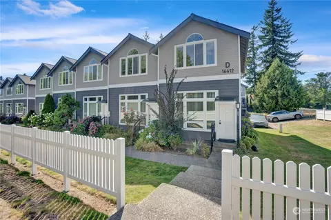 16412 Spruce Way #D5, Lynnwood, WA 98037