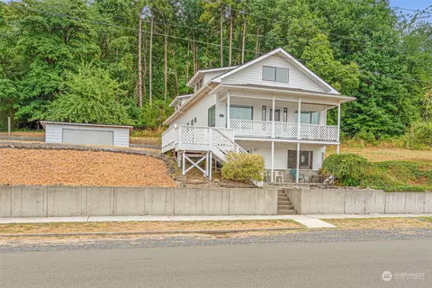 1122 SE 1st St, Winlock, WA 98596