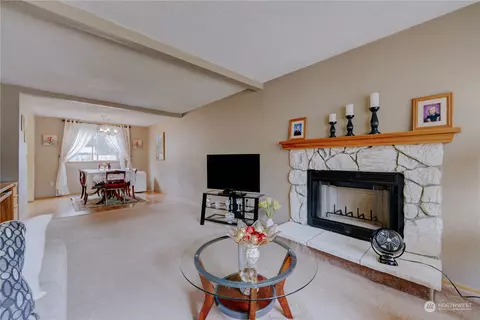 611 187th St E, Spanaway, WA 98387 photo 5