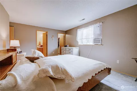 611 187th St E, Spanaway, WA 98387 photo 18