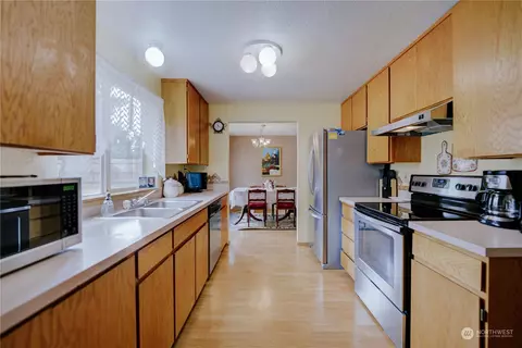 611 187th St E, Spanaway, WA 98387 photo 10