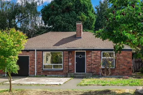 3212 64th Ave SW, Seattle, WA 98116