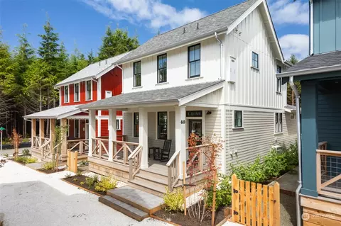 449 E Compass St, Pacific Beach, WA 98571