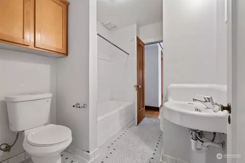 418 14th Ave E, Seattle, WA 98112 photo 24