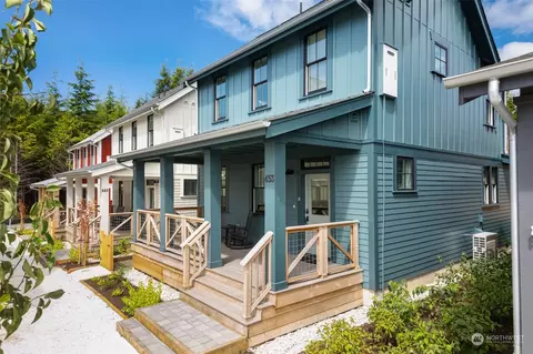 453 E Compass St, Pacific Beach, WA 98571