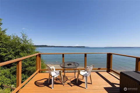 5709 151st Avenue Ct NW, Lakebay, WA 98349