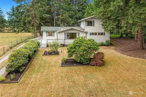 10117 SW Cove Rd, Vashon, WA 98070