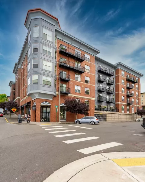 910 Harris Ave #303, Bellingham, WA 98225