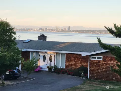 1797 Miracle Mile Dr E, Port Orchard, WA 98366